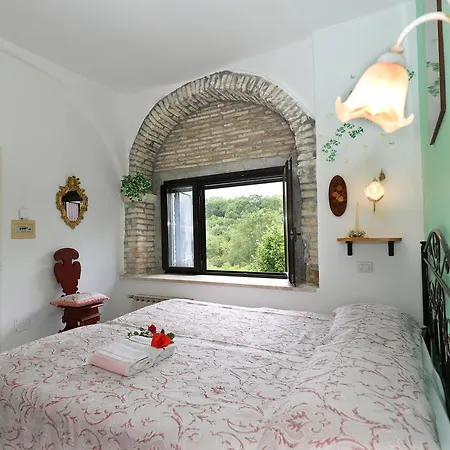 Agriturismo Villa Mozart Nel Verde Gubbio Exterior photo