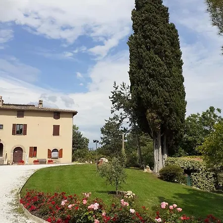 Agriturismo Villa Mozart Nel Verde Gubbio Exterior photo